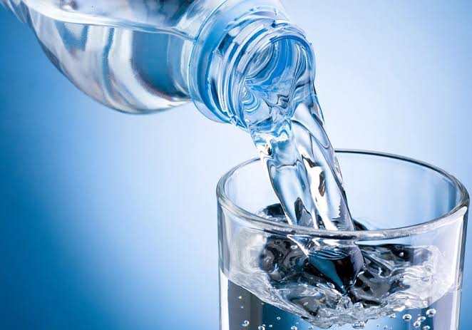 Nước Tinh Khiết Là Gì? Lợi ích, Sự Khác Biệt Với Nước Khoáng