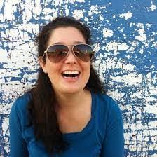 Kari Ayers's Instagram, Twitter & Facebook