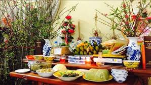 Mũ dành cho các ông táo thì có hai cánh chuồn, mũ táo bà thì không có cánh chuồn. Khong Cung Ong Cong Ong Tao Co Sao Khong