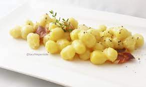 They were created from the original recipe that combines selected potatoes and soft flour, but the difference is they only take 2 minutes to cook. Chicche Di Patate Con Crema Al Parmigiano Speck E Timo Tacchi E Pentole