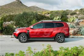 La planche de bord comprend un volant avec commande, une tablette centrale avec navigation, téléphonie bluetooth, radio mp3, et une prise jack et usb. Dacia Suv Compact 2020 Le Grand Frere Du Duster Se Confirme
