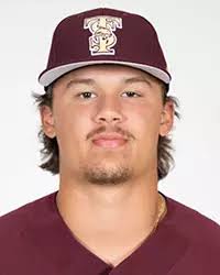 Alex Valentin's Instagram, Twitter & Facebook