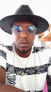 Linzy Bacbotte updated their status.