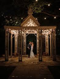 A Garden Micro Wedding With Only 30 Guests And Some Of The Most Stunning Flowers Personal Details Green Wedding Shoes In 2020 Wedding Venue Locations Urban Wedding Venue Outdoor Wedding Venues