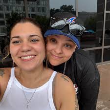 Beth Currier (@bethcurrier96) • Facebook, Connect with friends