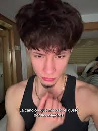 Becky G Prefiere Cantar en Español: Su Viaje Musical