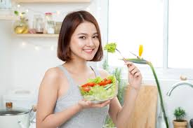 Pengobatan dapat meliputi operasi, infus dan diet rendah lemak. Diet Yang Sehat Seperti Apa Sih Kalau Berat Ideal Masih Boleh Diet