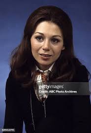 334 Kathryn Leigh Scott Photos & High Res Pictures