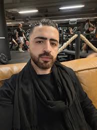 know that the chance of finding a boyfriend like this is not very great,  but I'm trying. looking for a guy 18-24 years old 🧑🏻