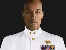 Conoce a David Goggins, el hombre que redefinió los límites del cuerpo y la  mente. Suboficial retirado, Goggins es la única persona en la historia que  ha completado tres de los entrenamientos