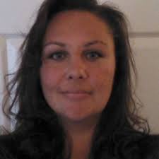 Dani Hutton's Instagram, Twitter & Facebook