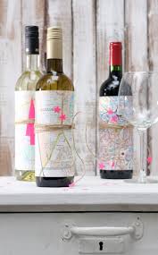 Schones Schon Verpacken Weinflaschen Mit Landkarten Banderole Produziert Fur Laviva Weihnac Weinflasche Geschenk Geschenke Verpacken Flaschen Wein Geschenke