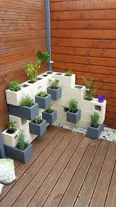 10 Unique Diy Cinder Block Garden Ideas For Home Look Beautiful Cinder Block Garden Backyard Landscaping Diy Garden Furniture