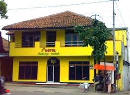 Panduan destinasi paling popular yang terbaik untuk negeri yang terbesar di semenanjung malaysia, pahang adalah sebuah negeri yang cukup bertuah, kaya dengan kawasan tanah tinggi dengan oksigen. 10 Daftar Hotel Dan Penginapan Murah Di Bukittinggi Daftar Hotel Bukittinggi