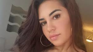 Serge aurier est un footballeur professionnel âgé de 24 ans. Les Marseillais Et Les Ch Tis Vs Le Reste Du Monde Milla Sans Culotte Sur Instagram Elle Affole La Toile Mce Tv