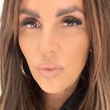 Wendy Belanger's Instagram, Twitter & Facebook