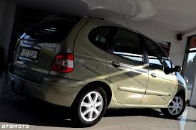 Pin On Renault Scenic Team
