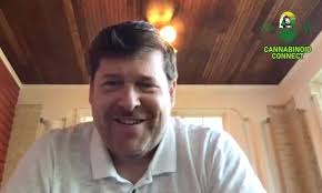 328: Hoodie CEO Wes Shepherd