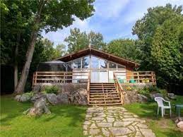 This impressive pigeon forge cabin has room for 16, with 4 spacious deck areas and cozy furnishings. Bobcaygeon Kawarthas Ontario Cottage Rentals Vacation Rentals Cottagesincanada