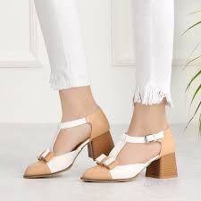 Mikela Ten Beyaz Fiyonklu Kisa Topuklu Kadin Ayakkabi Flats White Heels Beige Topuklular Dolgu Topuklu Sandalet Bayan Ayakkabi