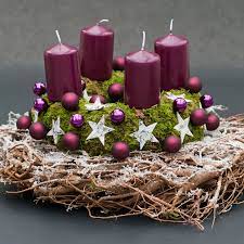 Die adventszeit ist eine der schönsten zeiten im jahr. Adventskranz 2017 Trends Ideen Und Bedeutung Der Farben