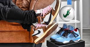Cette version imaginée par la flame figure déjà comme un classique pour les. Nike X Travis Scott Sneaker Collab History Sneakers Magazine