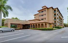 Which languages are spoken by the staff at inn of naples? Hotel Quality Inn Suites At Park Shore Naples Us Naples Area Fl Hotelopia
