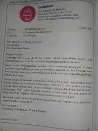 Surat penawaran adalah salah satunya. Buatlah Surat Penawaran Makanan Burger Dengan Mencontoh Seperti Contoh Di Bawah Ini Brainly Co Id