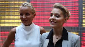 Find out who would davinia taylor and stephanie waring #trick from their hollyoaks cast members. Davinia Taylor And Stephanie Waring On The Hollyoaks Futures Metro Video