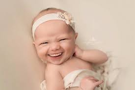Sowohl die milchzähne als auch die bleibenden zähne sind schon vor der geburt des kindes im kiefer angelegt. Diese Baby Portraits Mit Zahnen Sind Der Oberlacher