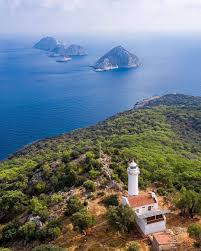 Ada masalı dizisinde çekim mekanı olarak kullanılan kırlangıç adası nerede sorgulamaları başladı. Gelidonya Feneri Kumluca Antalya Turkey Seyahat Antalya Deniz Feneri