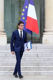 Publié le 30/06/2021 à 20h50 Gabriel Attal Son Pere Mort D Un Cancer Foudroyant Il Closer