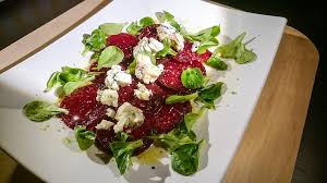 Singed rosemary and smoke lurk inside, and we can thank jamie oliver for that. Rote Bete Carpaccio Mit Feldsalat Und Gorgonzola Einfach Nachschlagen