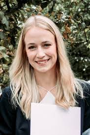 Lisa Kita's Instagram, Twitter & Facebook