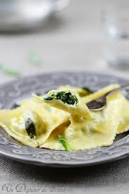 Ravioli Ricotta Et Epinards Au Beurre De Sauge Un Dejeuner De Soleil Recettes De Cuisine Recette Farce Recette Ravioli