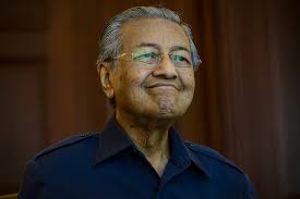 Mahathir bin mohamad is a malaysian politician, statesman, author, and doctor who served as the 4th and 7th prime minister of malaysia from. Pas Bn Adik Beradik Dr Mahathir Mynewshub