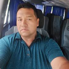 Pastor Moises Bell ने अपनी कवर फ़ोटो...