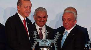Mehmet cengiz, rize'nin 2004 yılında da eti bakır a.ş.'yi özelleştirme kapsamında bünyesine kattı. 400 Milyon Tl Tazminat Talebi Mehmet Cengiz In Esi Beni Aldatiyor Diyerek Bosanma Davasi Acti Onedio Com