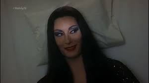 Addams Family Values (1993) Morticia goes into labor and gives birth  without pain meds - YouTube