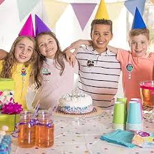 Whaline 90s Nostalgia Felt Badge Reels Retro Hip Hop Theme Badge Reel Cute  Face Badge Holder for Rock Hippie Party 90s Disco Retro Party Supplies  Doctor Nurse Teacher Student,8 Designs : Buy