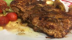 Spennellate ogni galletto con l'emulsione di olio e aromi, salatelo e pepatelo. Pollo O Galletto Alla Diavola Youtube