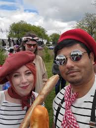 Please share any and all baguettes you came across this year. Bonus if it's  a picture of me