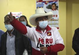 Representantes de perú libre se pronunciaron acerca de la detención de un personero del partido, debido a que fue denunciado por tener en su poder más de 70 cédulas ya marcadas, hecho que fue. Candidato Peruano Marca Distancia De Gobierno De Venezuela San Diego Union Tribune En Espanol