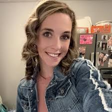 Just made my instagram! I'm a SAHM and wife, making lifestyle and mom  content! Giving this a shot with the tik tok b@n. Help me build my  community! ❤️