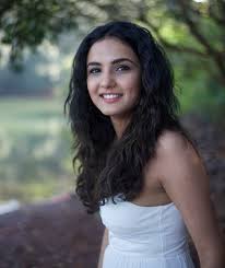 Jasmin Bhasin My Journey In Tashan E Ishq Has Been Amazing Fuzion Productions The story revolves around the lives of twinkle and yuvraj, and their triangular relationship of love, hatred, betrayal and obsession. jasmin bhasin my journey in tashan e