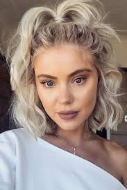 This is among high pony hairstyles for medium hair and high ponytail short hair as well. Messy Half Up Ponytails For Short Hair Hairdos Shorthair Hairstyles Pretty Short Hair Short Hair Updo Short Hair Styles Easy