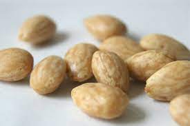 How To Make Your Own Almond Extract Cooking Recipes Recipes Foods With Gluten