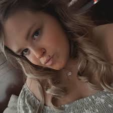 violet.whitlock (@violet.whitlock)