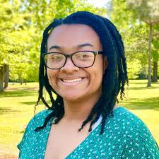 RedJacketReady Huntingdon College Ambassadors Michaela Gaines is a junior  from Montgomery, Alabama majoring in biology and plans to attend veterinary  school after graduation. She is a member of the Kingswood Leadership Program