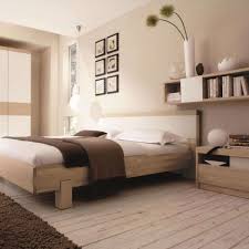 Kommode vor bett in 2020 storage bench furniture home decor bett vor fenster stellen vorteile und nachteile im uberblick Bitte Abstand Halten Einrichtungstipps Furs Schlafzimmer Wohnen